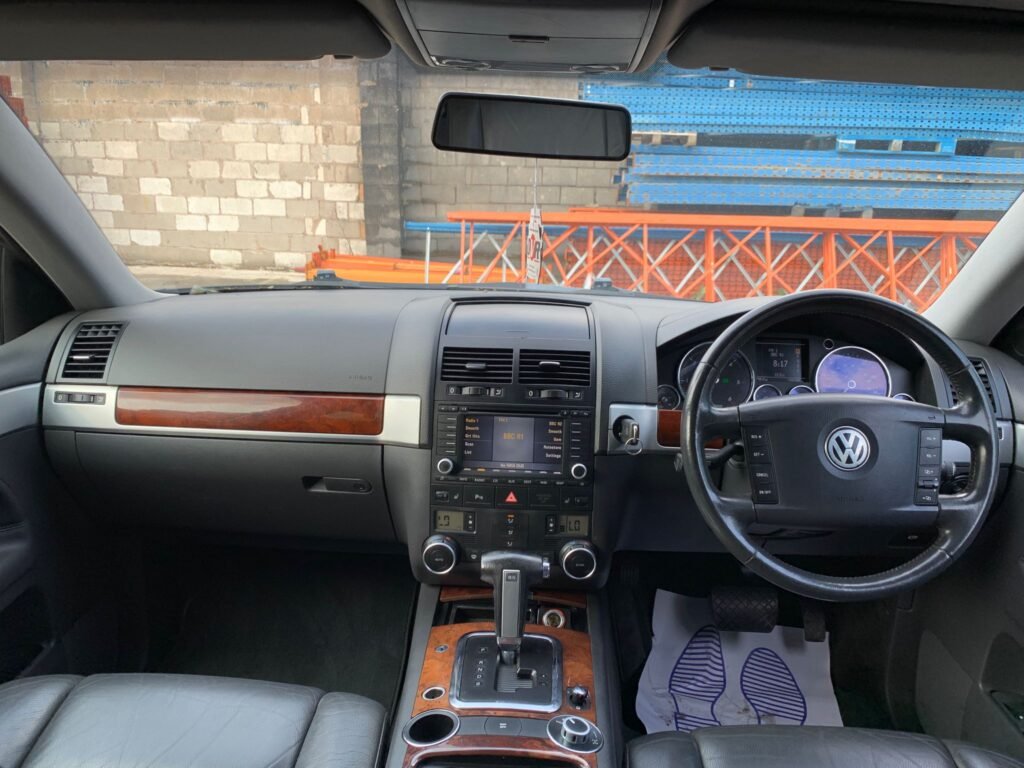 2006 Volkswagen Touareg – Immaculate, Fully Loaded SUV!
